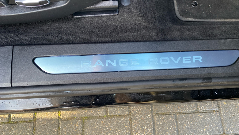 Land Rover Range Rover Evoque 2.0 D200 Autobiography 5dr Auto [Revised] Diesel Hatchback